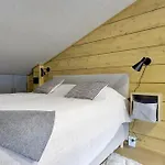 Deluxe *